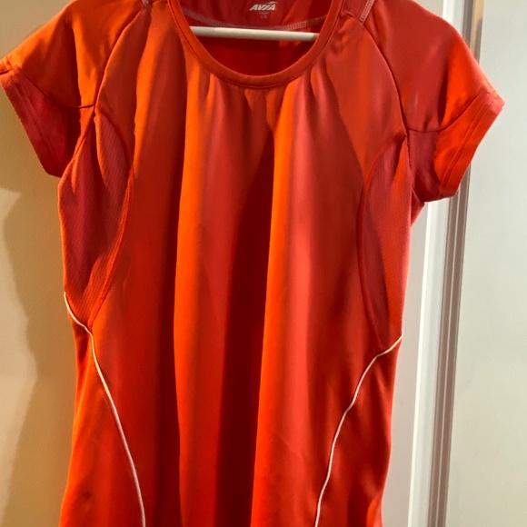 Women’s AVIA workout top - Picture 1 of 3